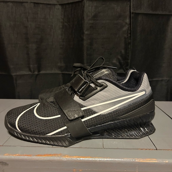 Nike romaleos 4 11.5 - Picture 1 of 2